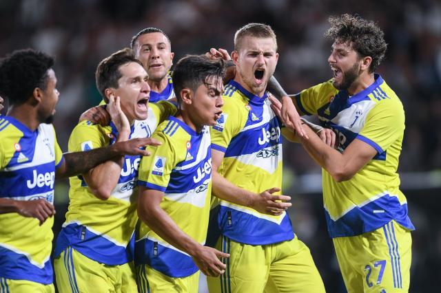 1632355431179008147.jpg 1235427196.0.jpg