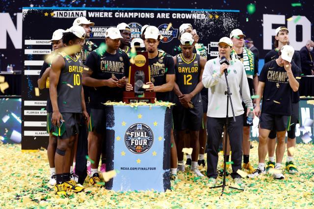 华体会体育官网app-从NCAA决赛说起 美国校园足球比赛都要戴口罩？